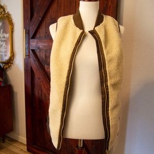 EUC ATHLETA Sherpa vest